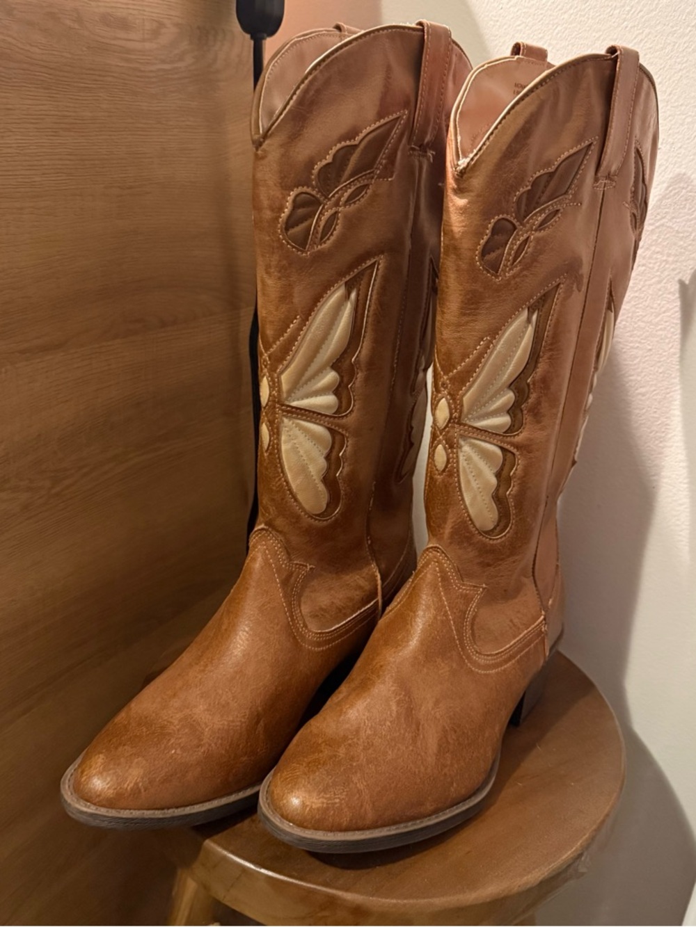 Coconuts by Matisse Monarch Cowboy Boots